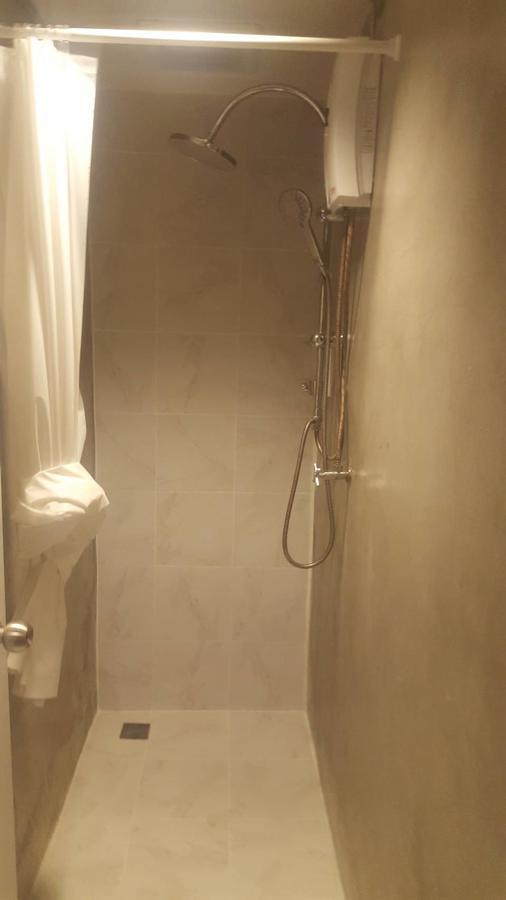 בנגקוק Revolution Hostel Asoke מראה חיצוני תמונה
